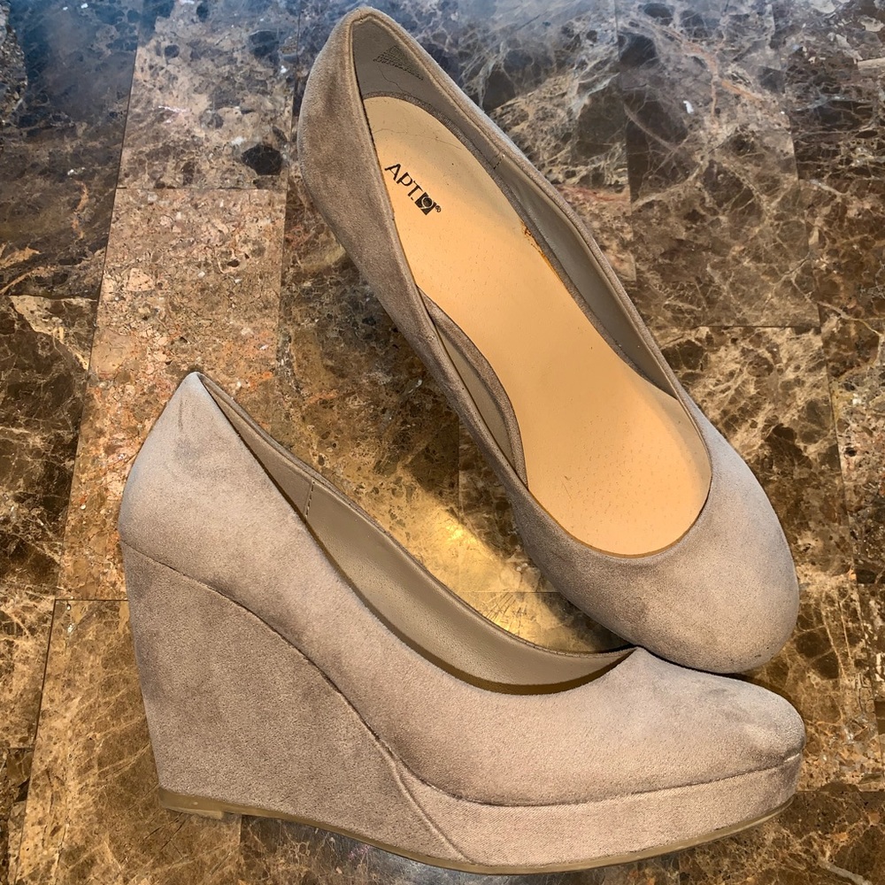Apt 9 wedges super cute